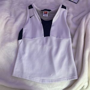 Nike top